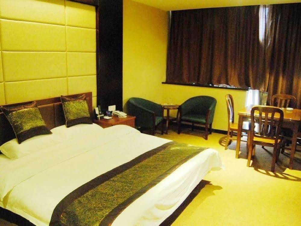 Mo'Er Holiday Hotel Наньтун Екстер'єр фото